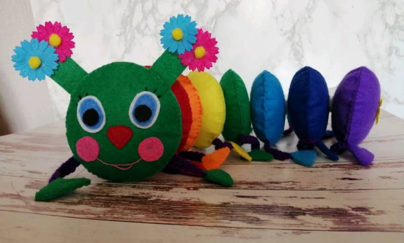 Поделка hungry Caterpillar