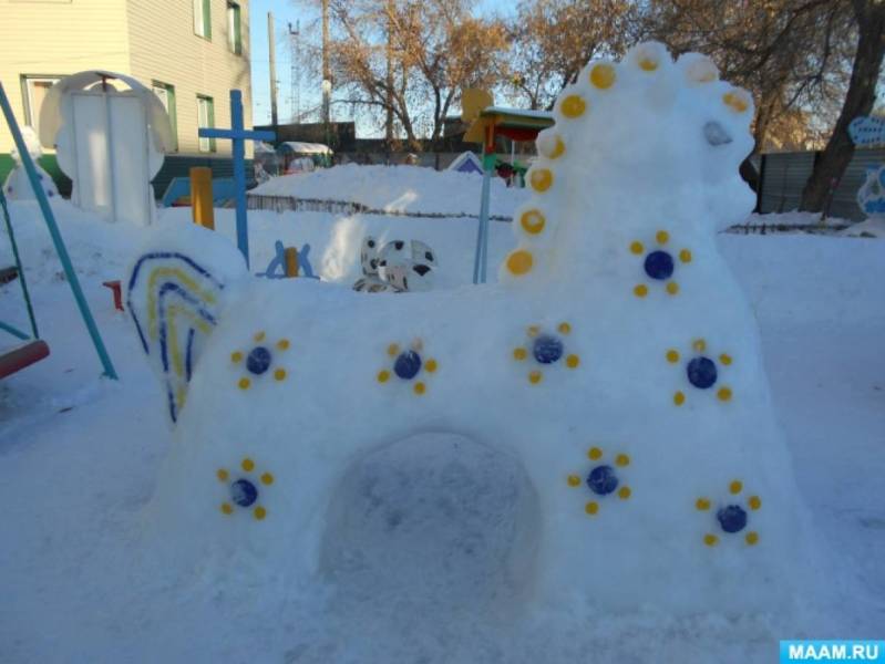 Украшение зимних участков в детском саду