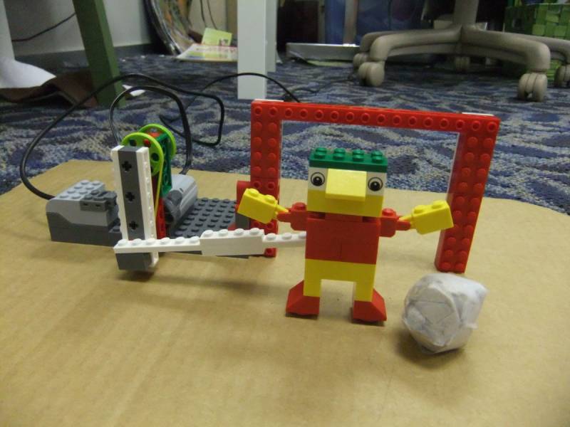 Роботы помощники LEGO WEDO